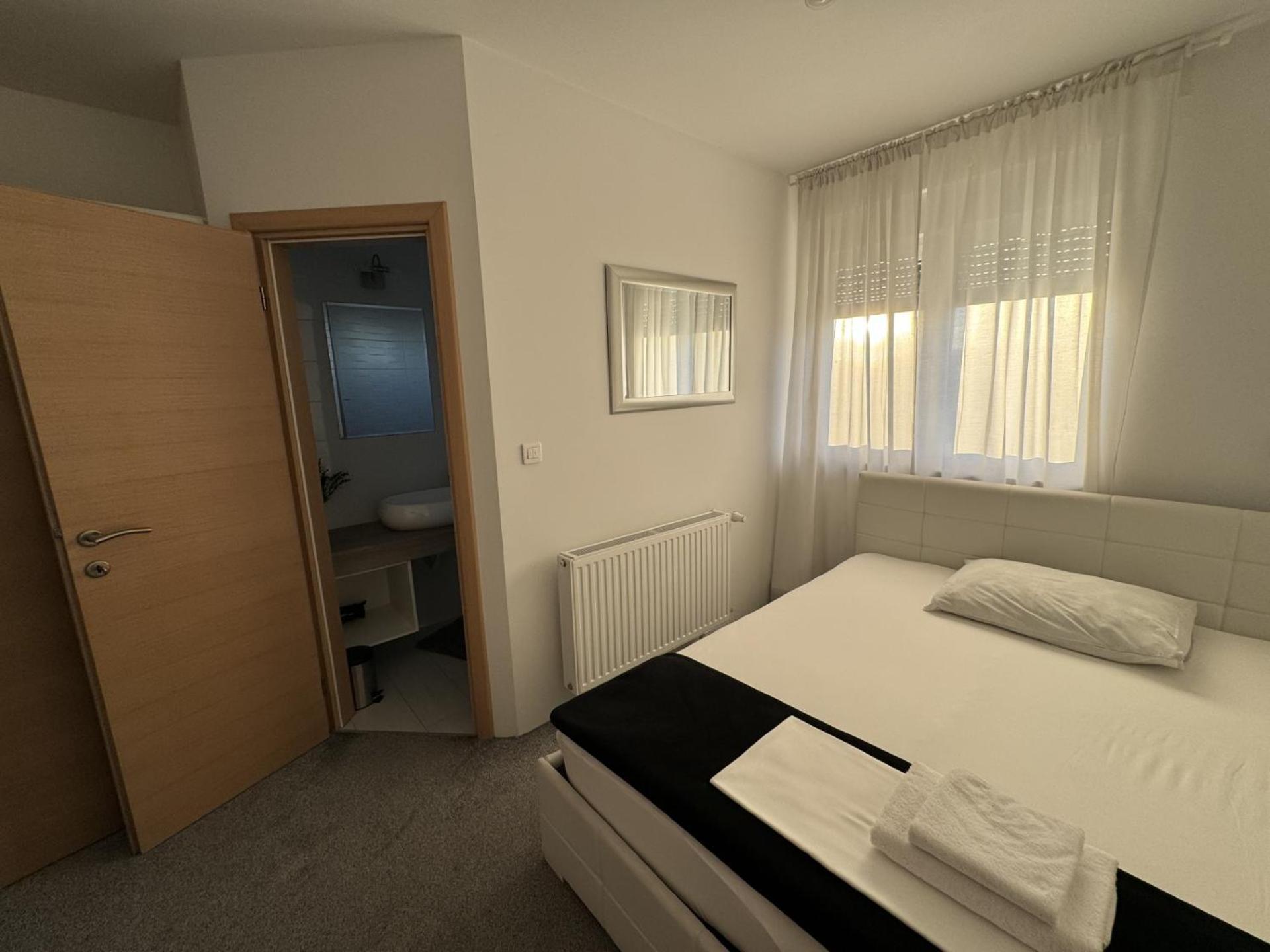 Pansion Komfor Fitea Осиек Экстерьер фото
